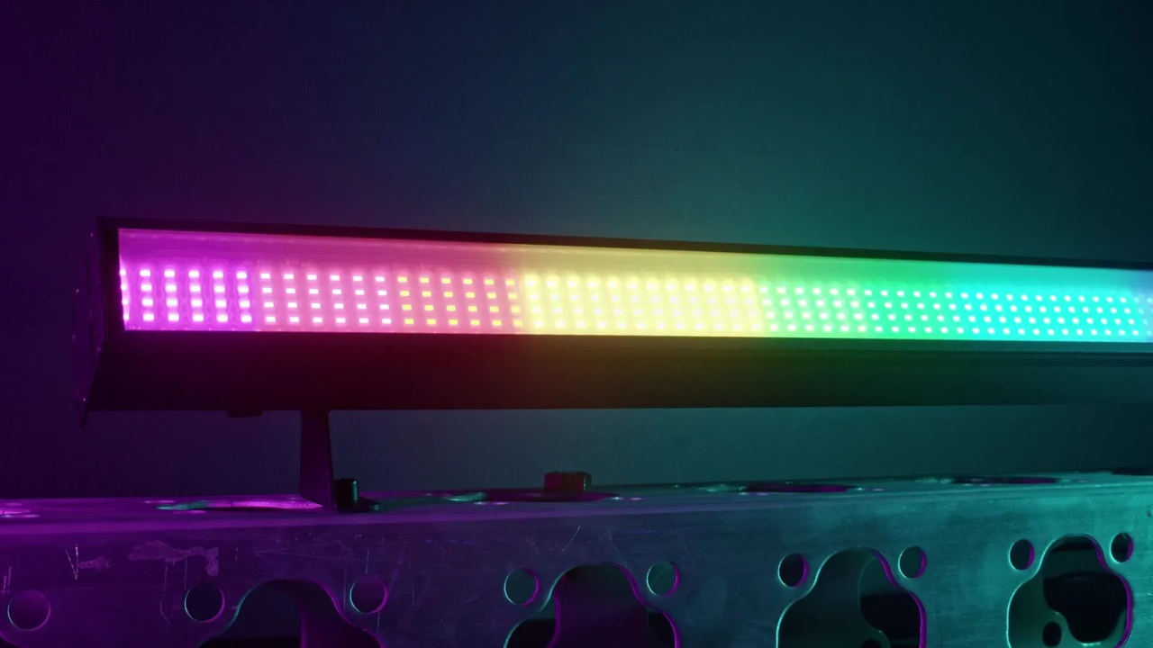 Blizzard Lighting StormChaser SuperCell Pro | 5-in-1 RGB+CW+WW Pixel Bar | Smart Lens & 16 Pixel Zones