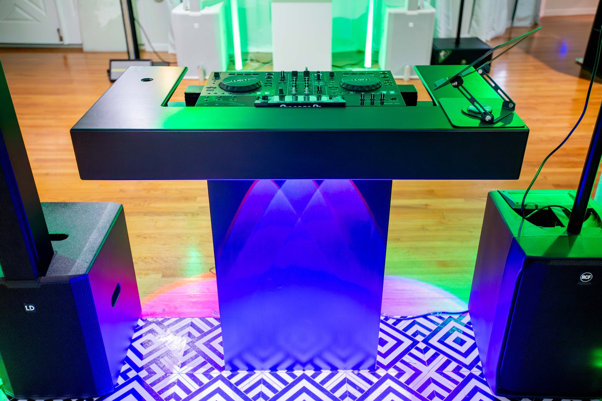 Timber Groove DJ Booth Podium (Black) | Foldable Wooden DJ Tower with Light Mounts | Includes Bag & Laptop Stand