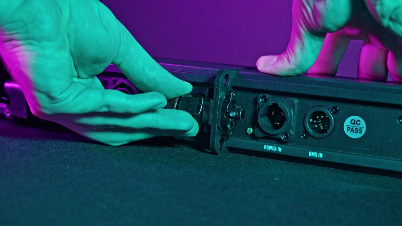 Blizzard Lighting StormChaser SuperCell Pro | 5-in-1 RGB+CW+WW Pixel Bar | Smart Lens & 16 Pixel Zones